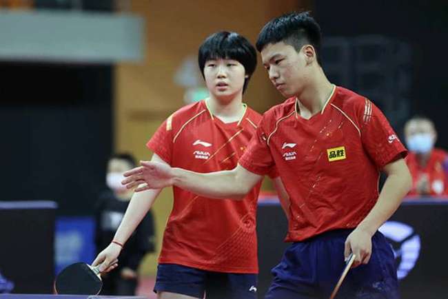 替补阵容更 替补阵容更