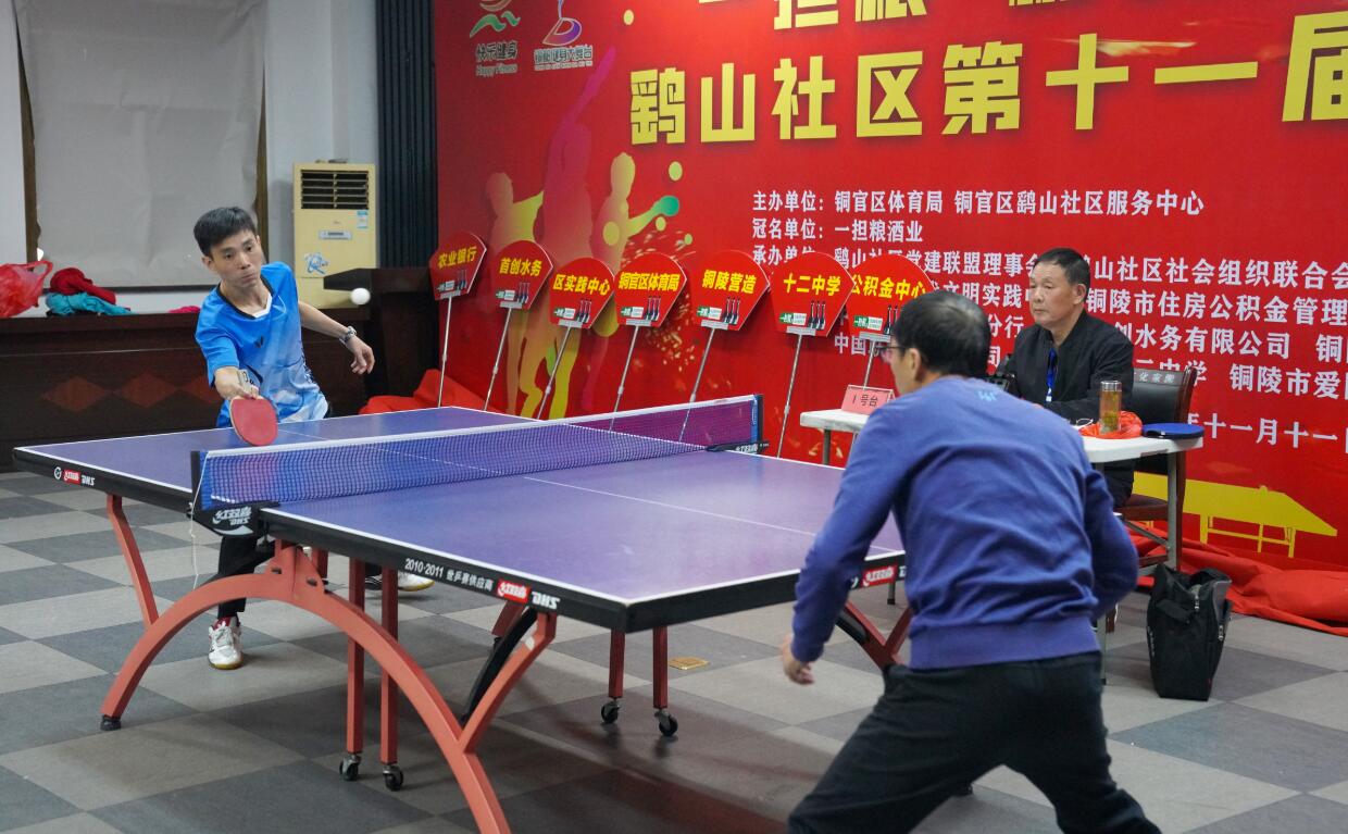 与拉尔萨亲 与拉尔萨亲